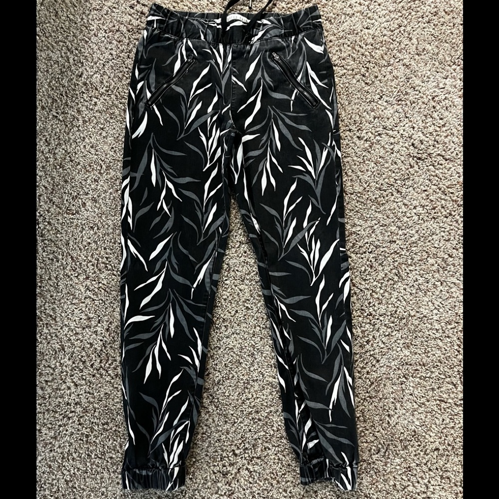 Cotton on jogger pants